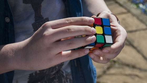 Cubo Mágico Rubik's Phantom - Oncube: os melhores cubos mágicos você  encontra aqui